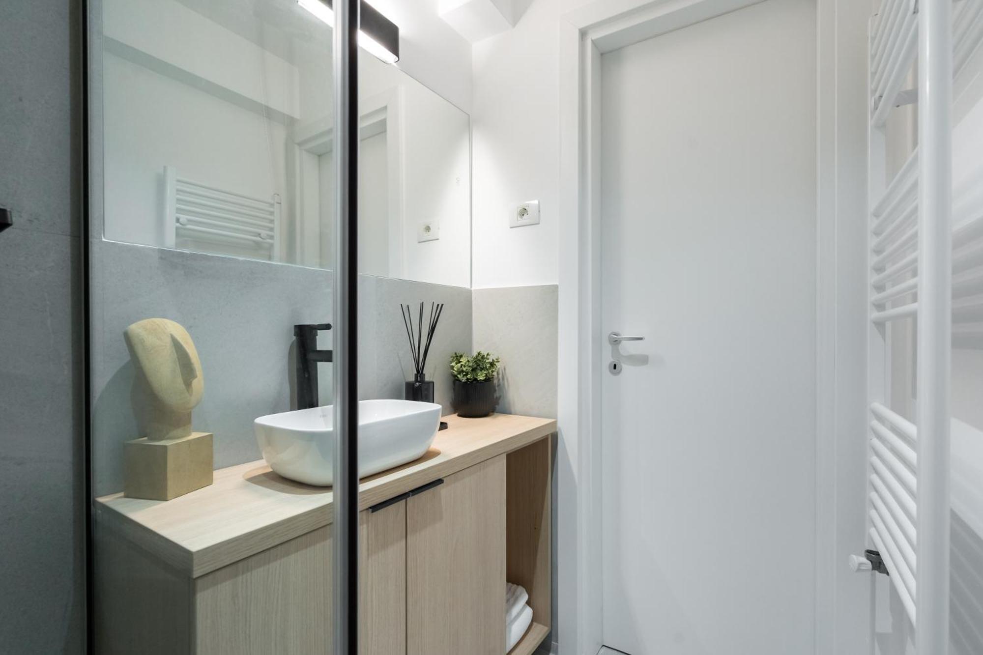 Majestic Downtown Apartment Bucharest Exterior photo